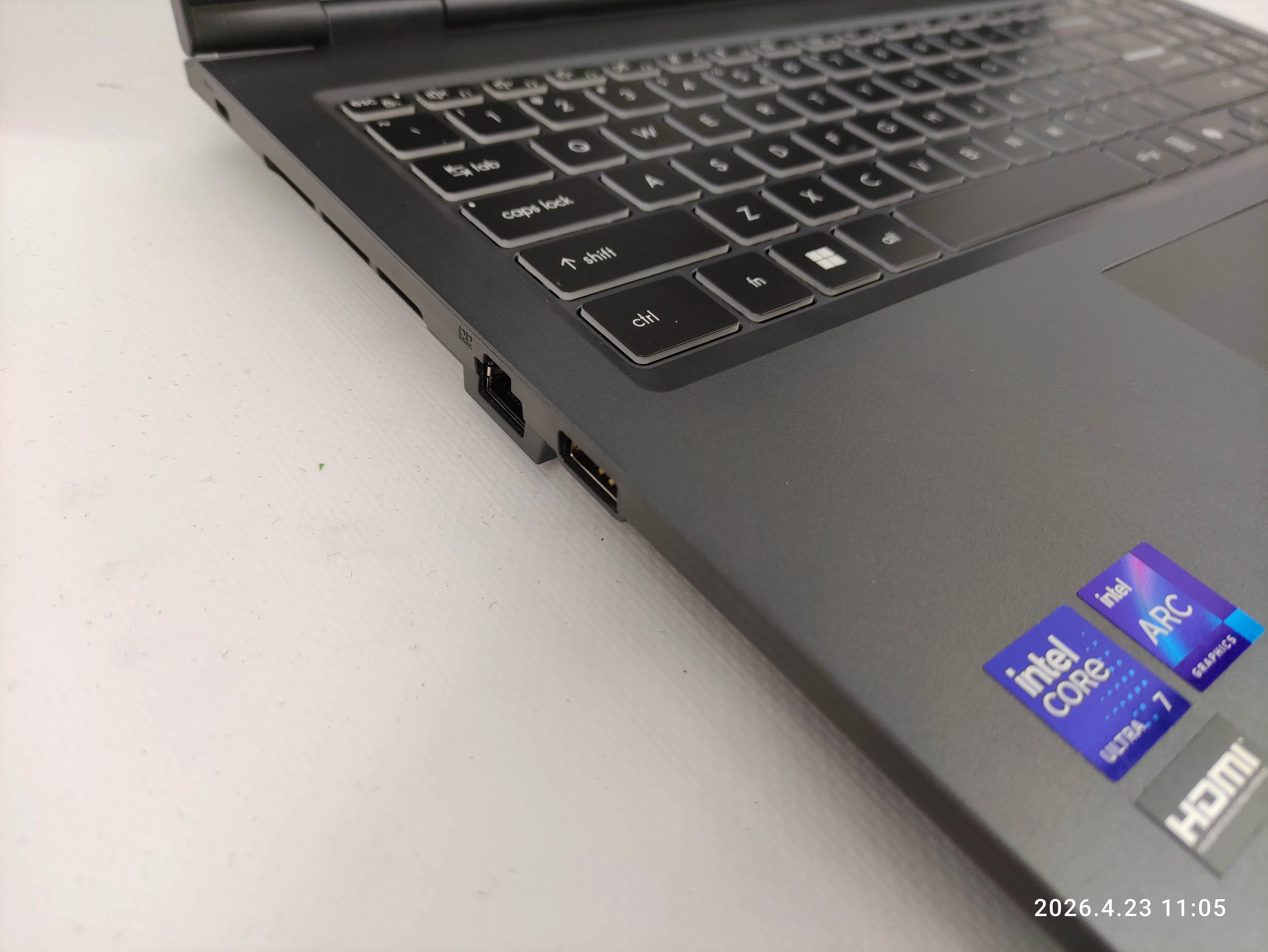 Venture 16 AI A2HMG-010NL - Laptop Refurbished - Image 7