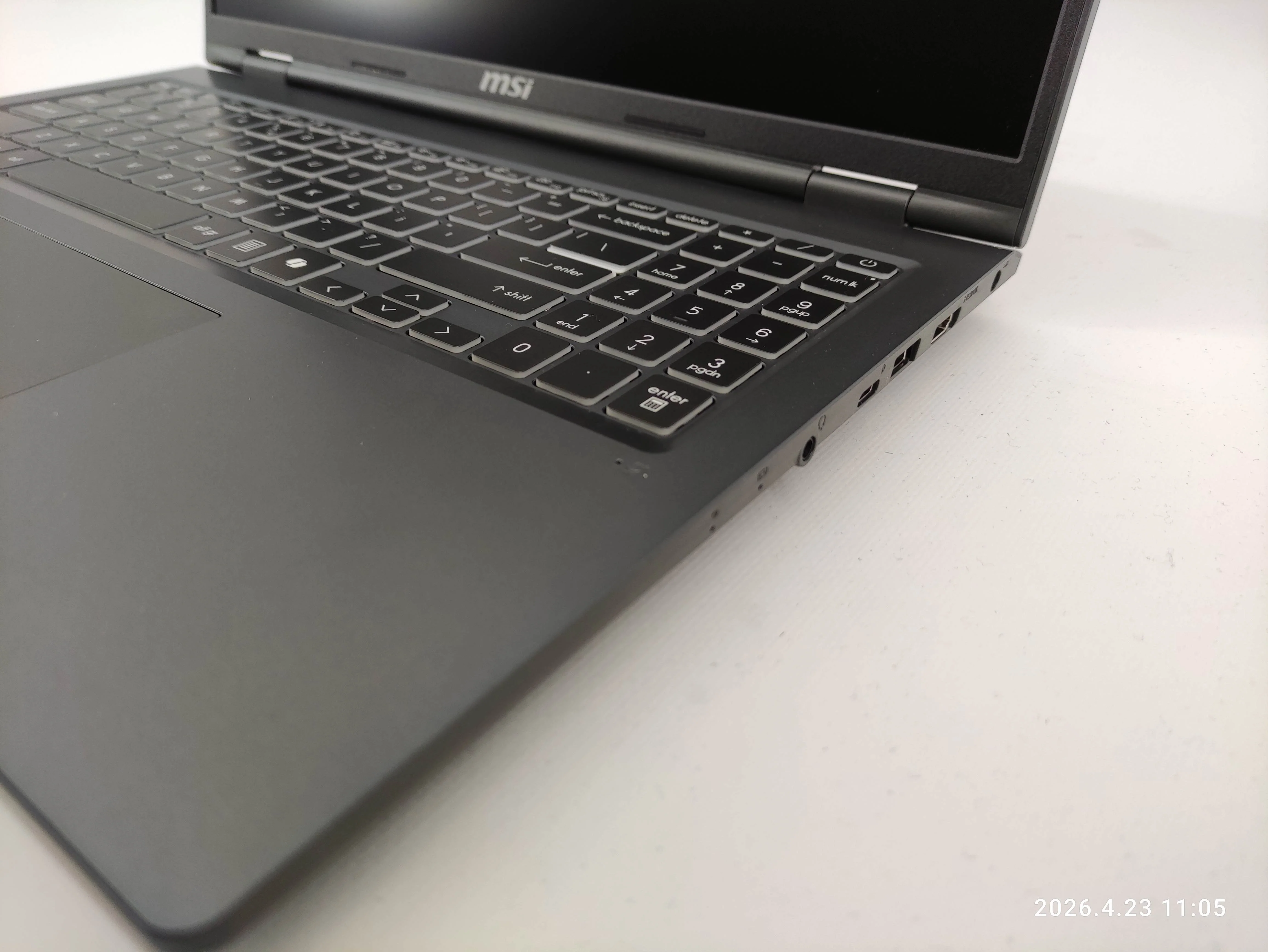 Venture 16 AI A2HMG-010NL - Laptop Refurbished - Image 8